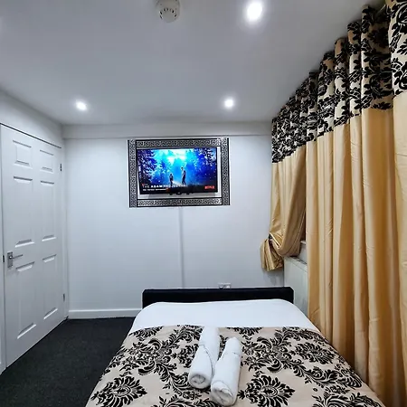 *ra1gh* For Your Relaxed & Cosy + Free Parking + Free Fast Wifi * Alloggio in famiglia *