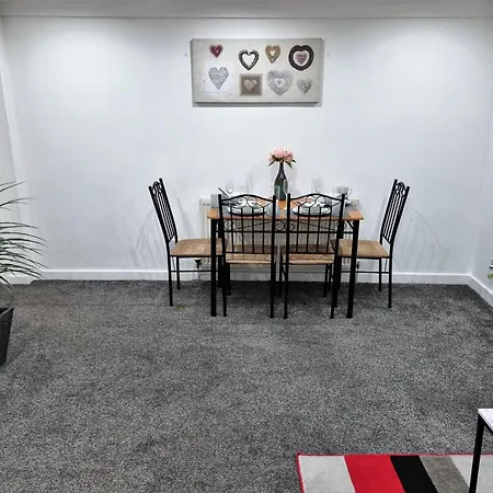 *ra1gh* For Your Relaxed & Cosy + Free Parking + Free Fast Wifi * Homestay szállás *